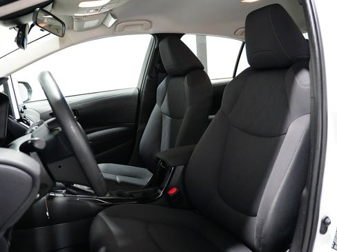 Used 2021 Toyota Corolla LE w/ Carpet Mat Package (TMS) image 8