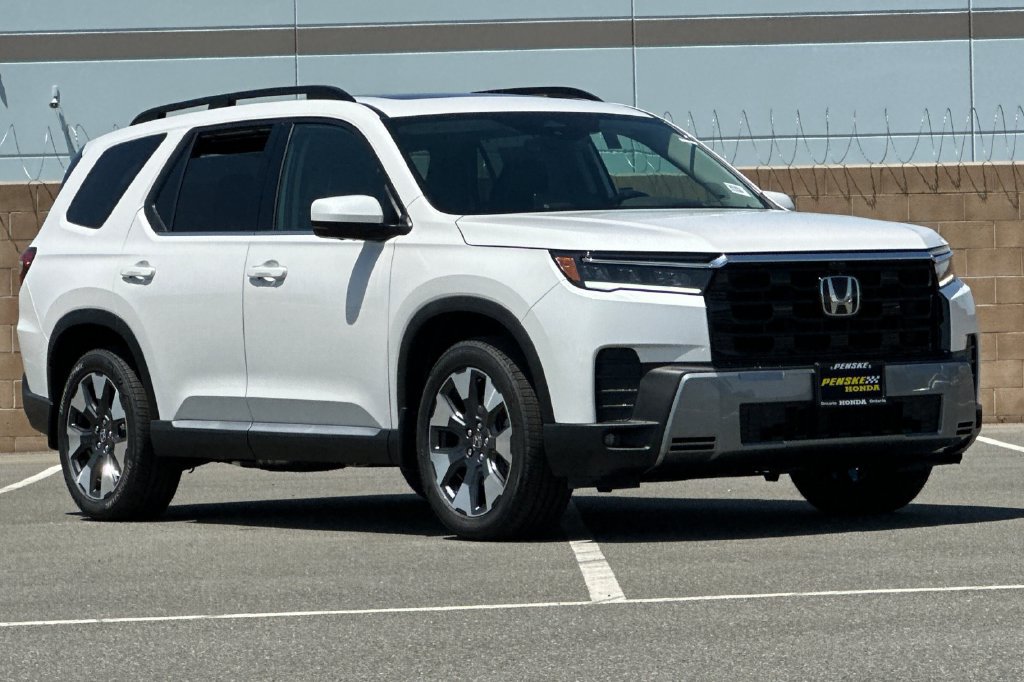 New 2026 Honda Pilot Elite image 2