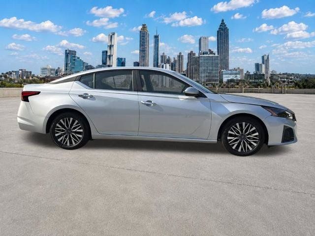 Certified 2025 Nissan Altima 2.5 SV w/ SV Premium Package FWD image 26