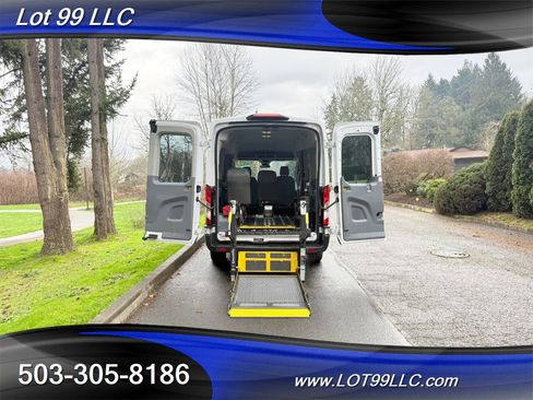 Used 2018 Ford Transit 150 XL image 4