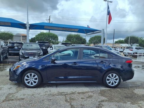 Used 2024 Toyota Corolla LE FWD image 24