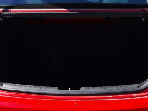 Used 2017 Hyundai Elantra SE image 25