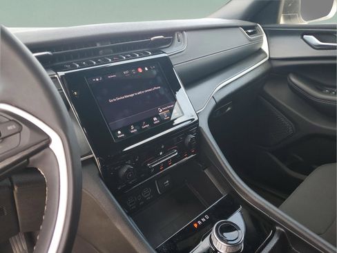 Certified 2025 Jeep Grand Cherokee L Laredo w/ Luxury Tech Group I image 24