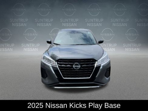 Used 2025 Nissan Kicks Play S image 3