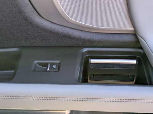 Used 2025 Ford Expedition Max Active image 34