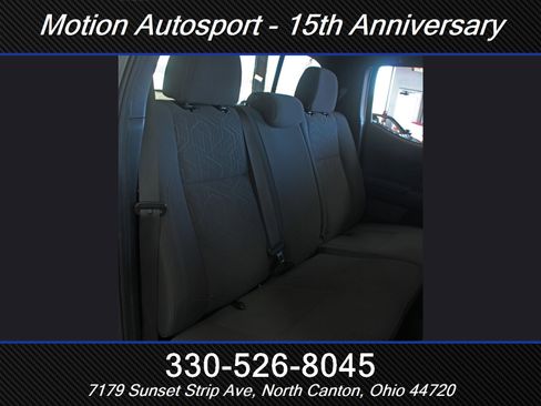 Used 2019 Toyota Tacoma TRD Off-Road image 40