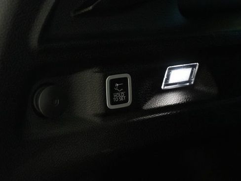 Used 2024 Jeep Grand Cherokee L Limited w/ Luxury Tech Group II RWD image 16