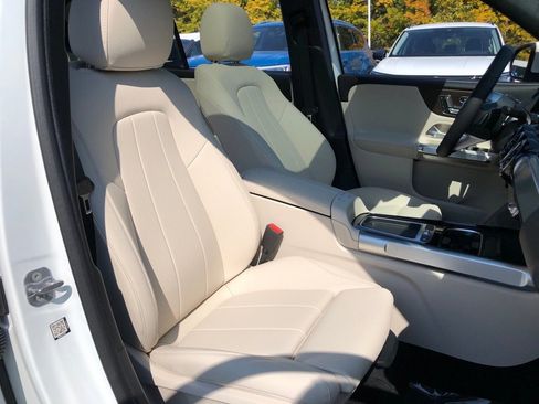 New 2026 Mercedes-Benz GLB 250 4MATIC image 31