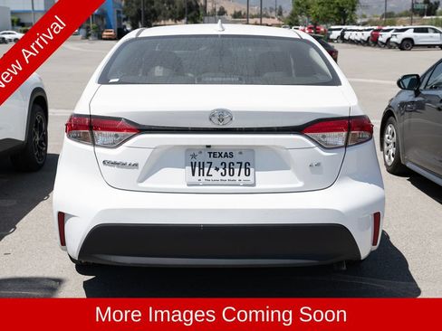 Used 2024 Toyota Corolla LE FWD image 4