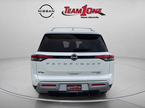 Used 2024 Nissan Pathfinder Platinum w/ Cargo Package image 6