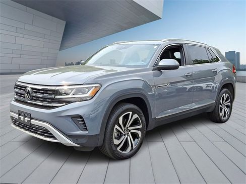 Used 2023 Volkswagen Atlas Cross Sport SEL image 3