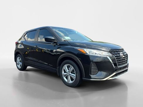 New 2025 Nissan Kicks Play S image 7