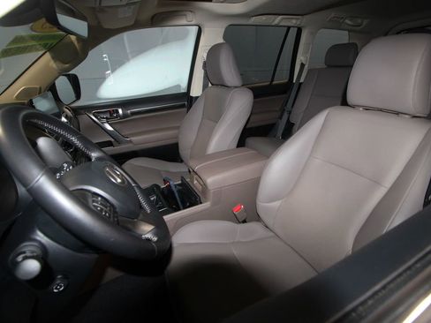 Used 2023 Lexus GX 460 Premium AWD/4WD image 4
