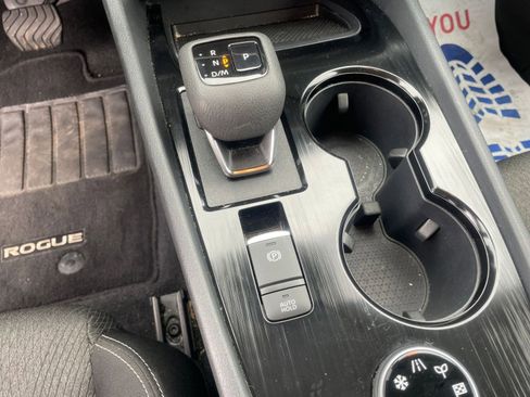 Used 2025 Nissan Rogue SV AWD/4WD image 41