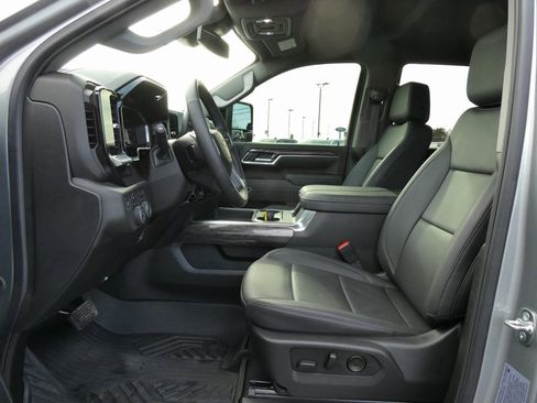 Certified 2025 Chevrolet Silverado 2500 LTZ w/ LTZ Plus Package image 22