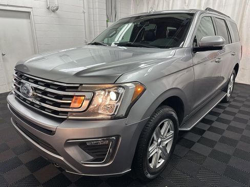 Used 2021 Ford Expedition XLT image 4