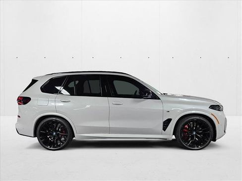 New 2026 BMW X5 M60i image 4
