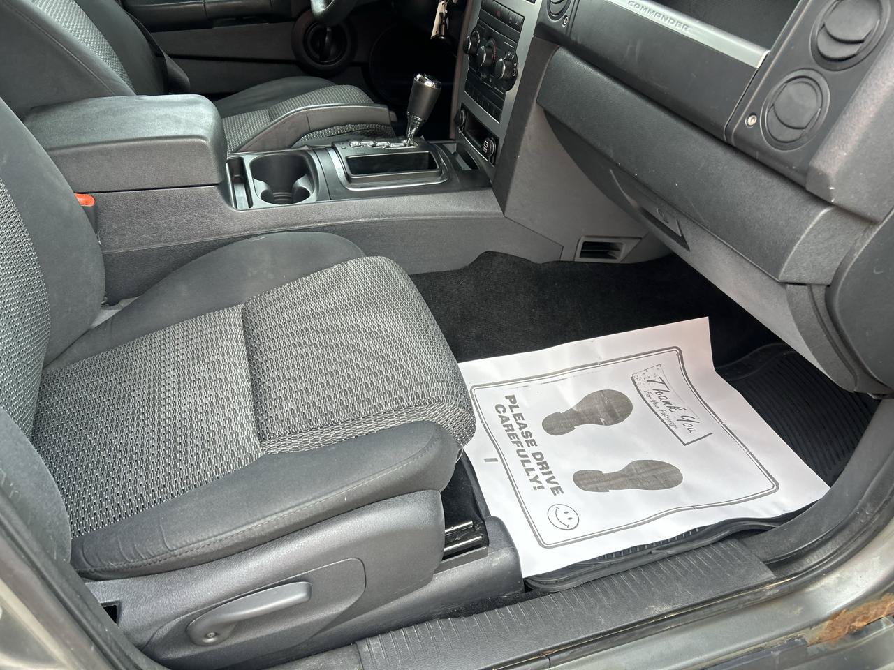Used 2008 Jeep Commander Sport AWD/4WD image 12