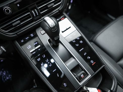 Used 2024 Porsche Macan S AWD/4WD image 27