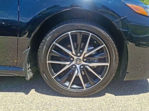 Used 2024 Toyota Camry SE FWD image 10