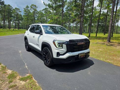 Used 2026 GMC Terrain Elevation w/ Elevation Premium Package AWD/4WD image 7