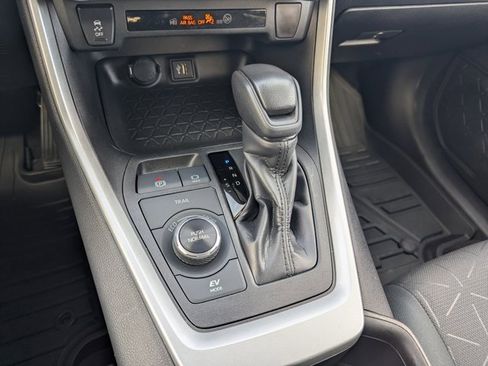 Used 2024 Toyota RAV4 XLE image 26