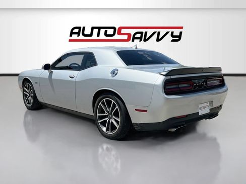 Used 2023 Dodge Challenger R/T RWD image 5