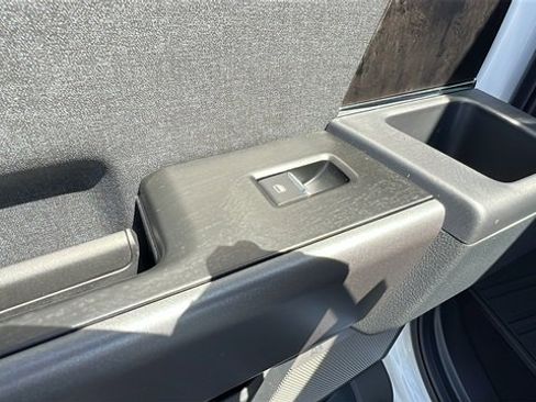 New 2025 Ford F350 Lariat image 16