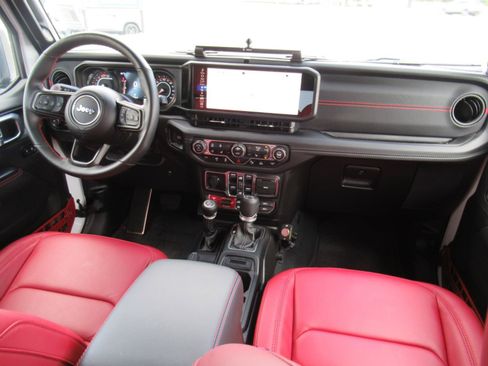 Used 2024 Jeep Wrangler Unlimited Rubicon 392 AWD/4WD image 16