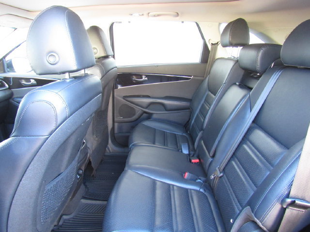 Used 2019 Kia Sorento EX w/ EX Touring Package AWD/4WD image 16