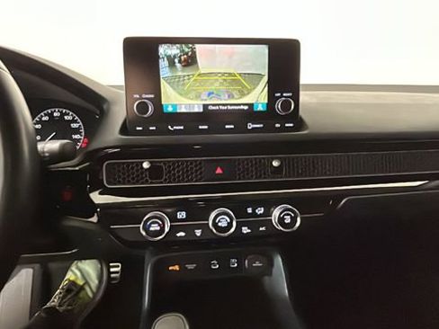 Used 2025 Honda Civic Sport image 25