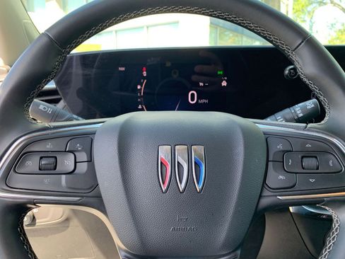 Used 2025 Buick Encore GX Preferred image 27