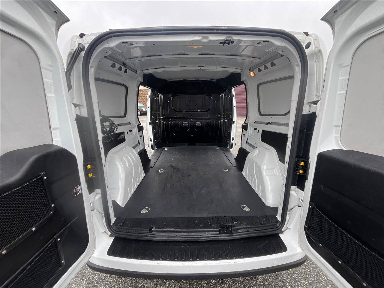 Used 2022 RAM ProMaster City Tradesman FWD image 21