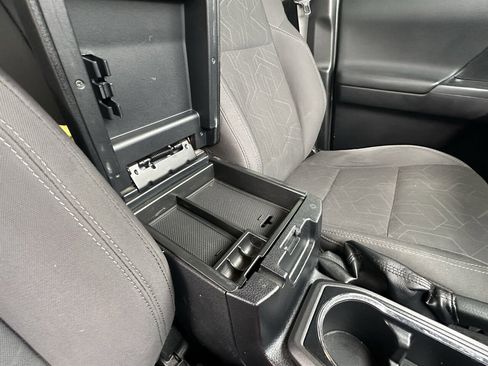 Used 2019 Toyota Tacoma TRD Off-Road image 19