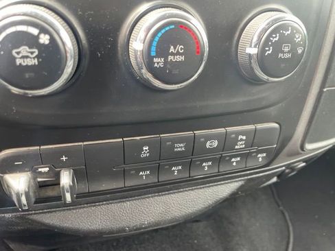 Used 2016 RAM 3500 Tradesman w/ Chrome Appearance Group AWD/4WD image 13