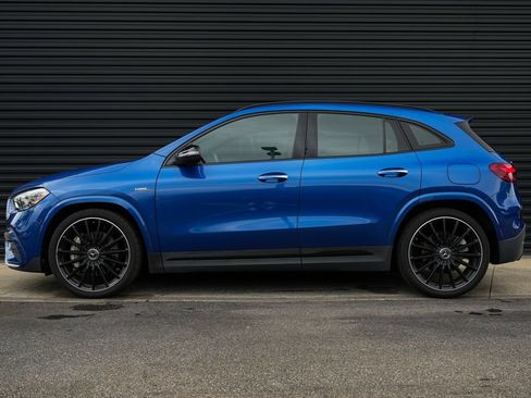 Used 2024 Mercedes-Benz GLA 35 AMG 4MATIC image 2