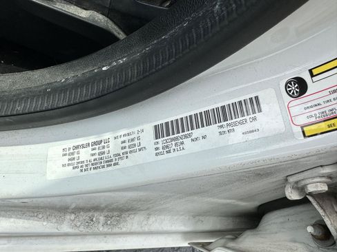 Used 2014 Chrysler 200 LX FWD image 15