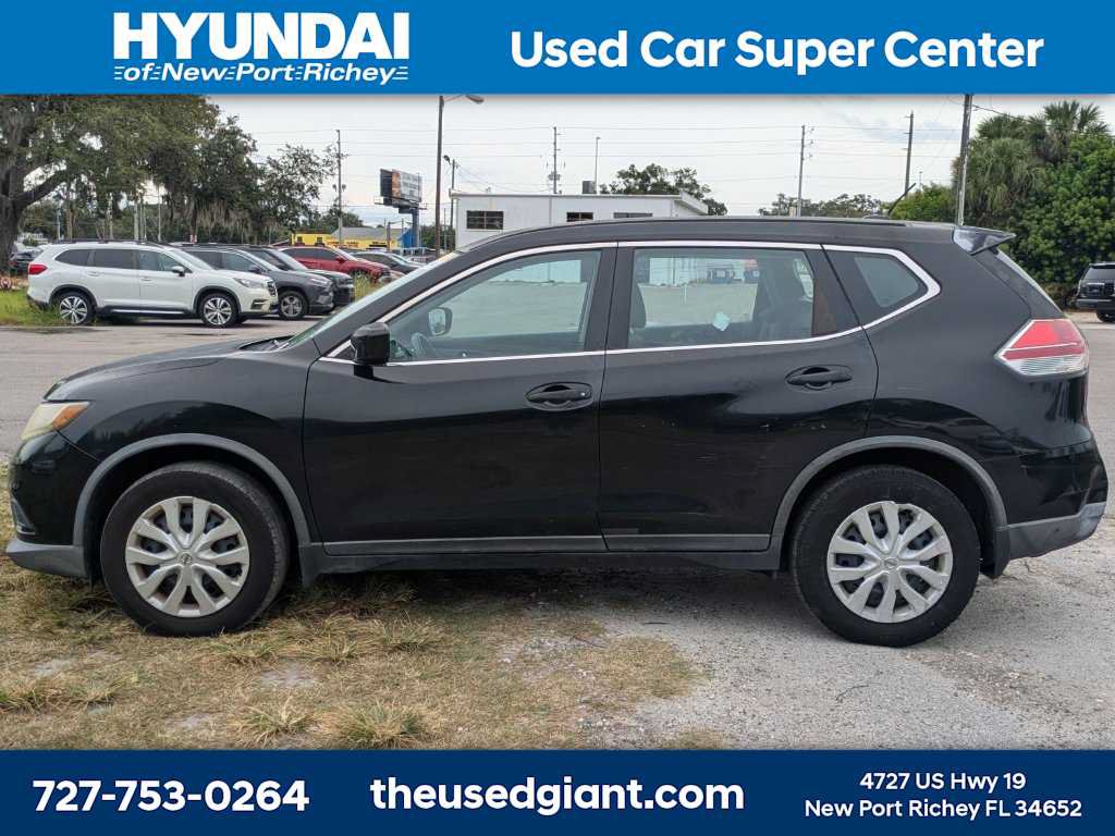 Used 2016 Nissan Rogue S FWD image 2