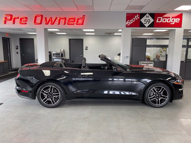Used 2022 Ford Mustang GT Premium RWD image 2