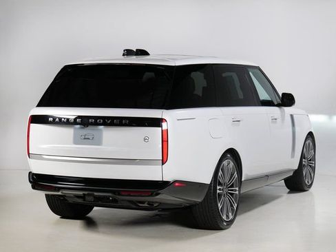 Certified 2024 Land Rover Range Rover SV AWD/4WD image 2