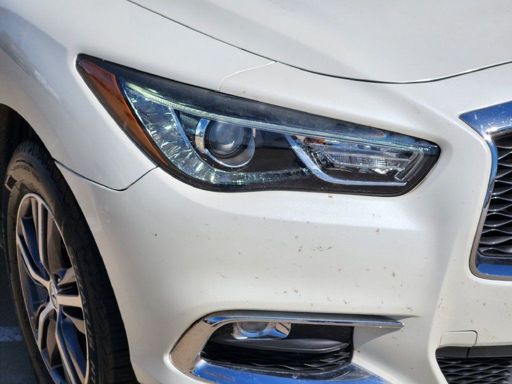 Used 2018 INFINITI QX60 Luxe w/ Premium Package AWD/4WD image 9