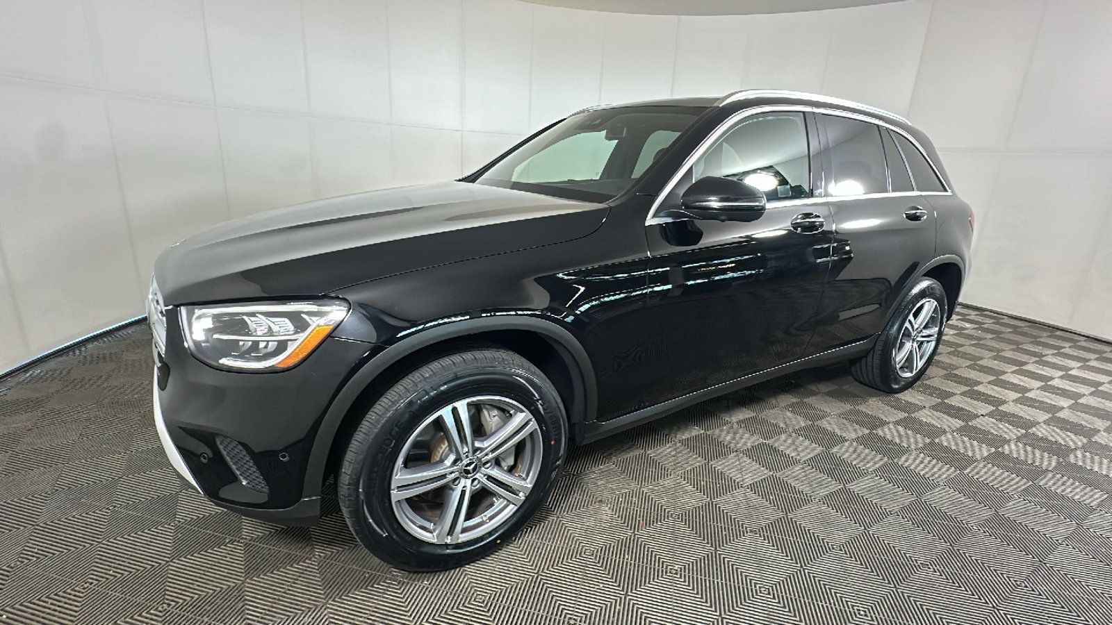 Used 2022 Mercedes-Benz GLC 300 4MATIC image 6