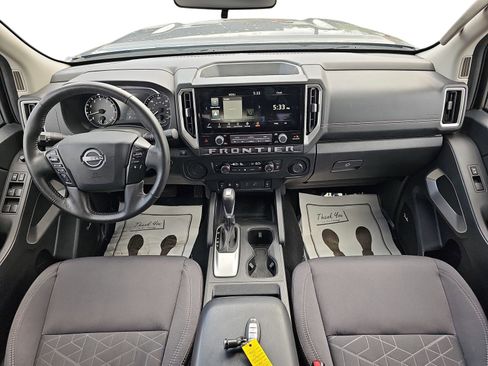 Used 2025 Nissan Frontier SV w/ SV Convenience Package image 9