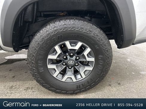 Used 2023 Toyota Tacoma TRD Off-Road w/ Technology Package image 10