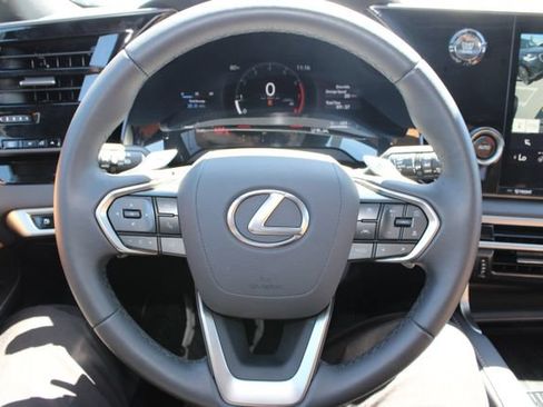 Used 2026 Lexus RX 350 FWD w/ Accessory Package (Z1) image 16