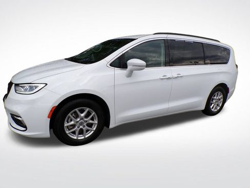 Used 2022 Chrysler Pacifica Touring-L FWD image 3