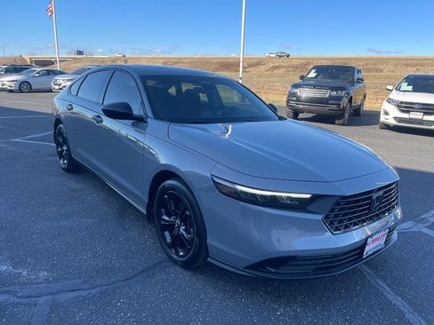 Used 2025 Honda Accord SE image 2