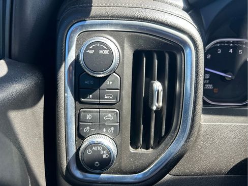 Used 2020 GMC Sierra 1500 Elevation w/ Elevation Value Package AWD/4WD image 25