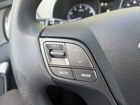 Used 2017 Hyundai Santa Fe Sport FWD image 35