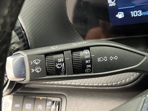 Used 2025 Chevrolet Equinox LT AWD/4WD image 49